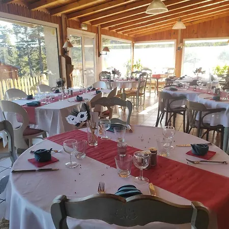 מלון Chalet Du Mont Lozere Cubieres